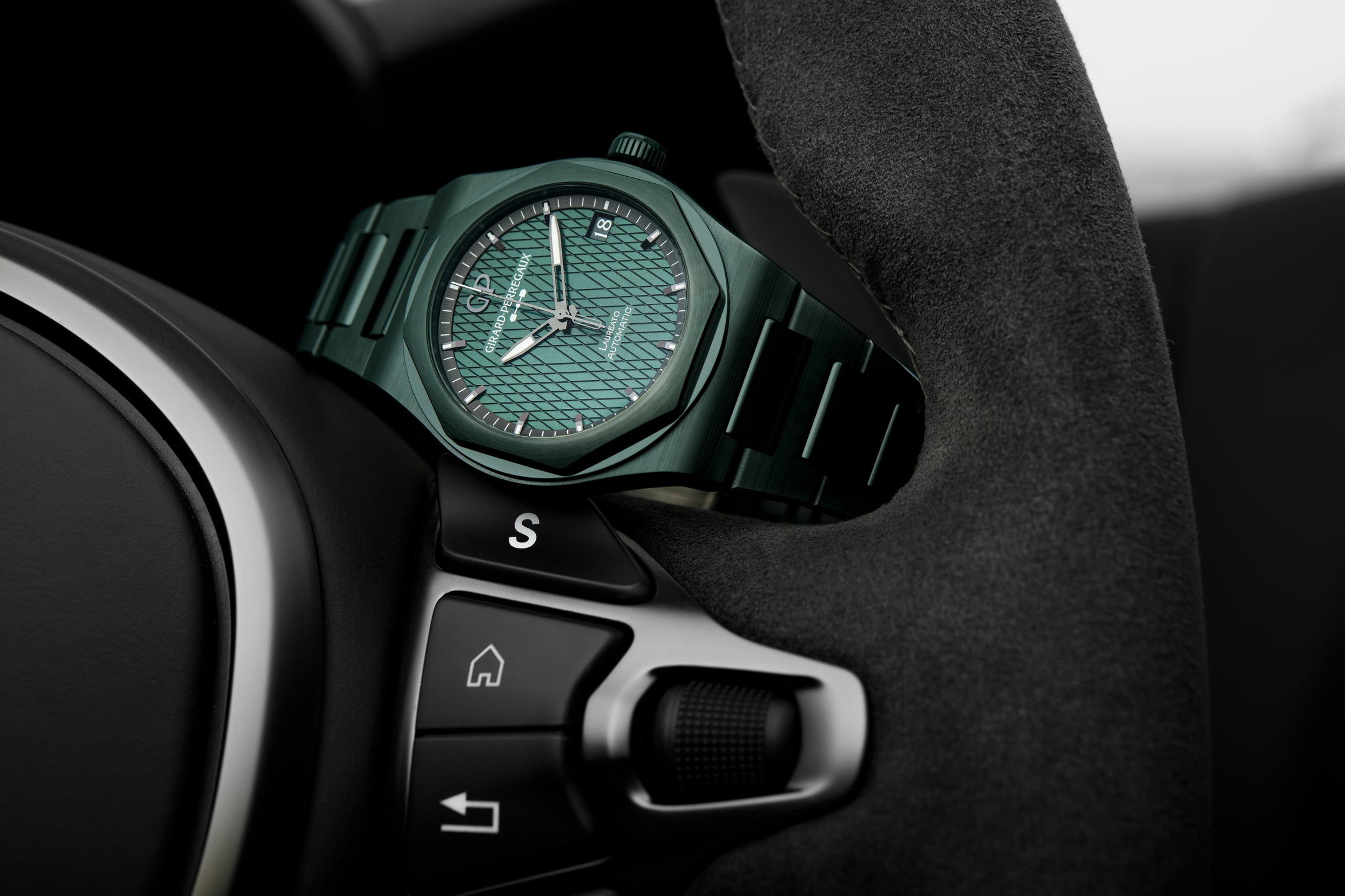 Laureato 42 mm Green Ceramic Aston Martin Edition